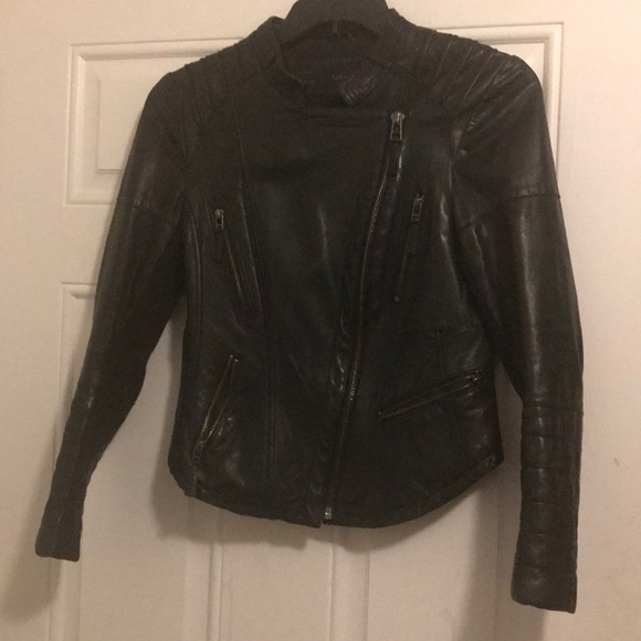 Zara Jackets & Blazers - Zara basic leather jacket